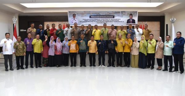 Pesan Hamka Setelah Penandatanganan PK dan PI 2023 : Satukan Langkah Bangun Gorontalo