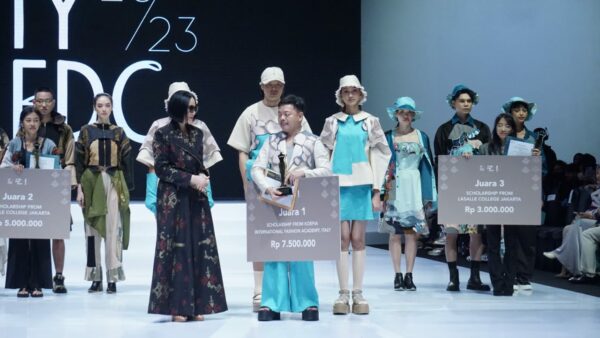 Desainer Muda Gorontalo Juara 1 Indonesia Young Fashion Designer Competition 2023