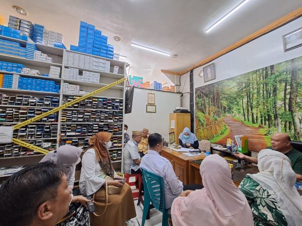 Komisi IV Deprov Lakukan Peninjauan, Apotek Wan Setia Bermasalah IMB