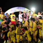 Bupati Gorut Serahkan Piala Sekaligus Menutup Turnamen Sepak Bola