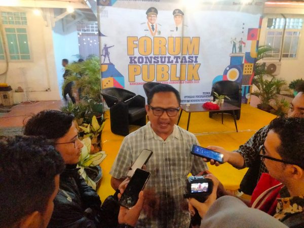 Irwan Hunawa dalam FKP : Kebijakan Harus Sesuai Keuangan Daerah