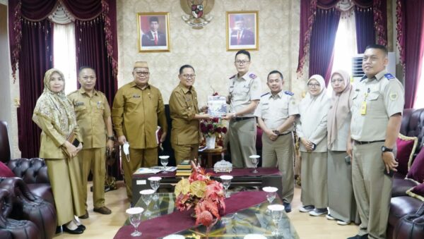 Bupati Thariq Terima Kunjungan Kepala Badan Pertahanan yang Baru