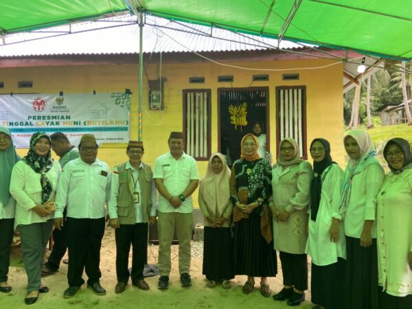 Ketua Dekranasda Resmikan Rumah Layak Huni Pengrajin Karawo