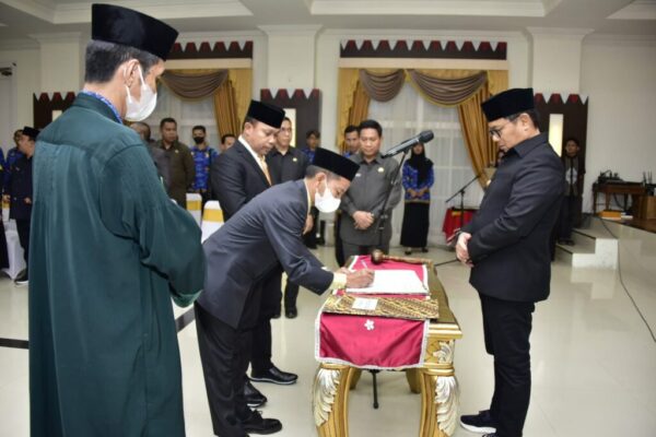 Usai Dilantik, Dua Pejabat Tinggi Pratama Langsung Sertijab
