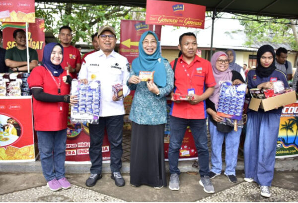 Pasar Murah Sehari Jelang Ramadan di Koteng Diserbu Warga