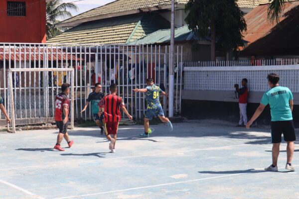 Petugas Lapas Gorontalo Menangkan Laga Futsal Melawan WBP