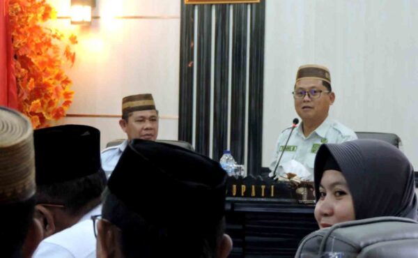 Evaluasi Aparat Desa, Bupati Thariq: Luruskan Niat Bangun Desa
