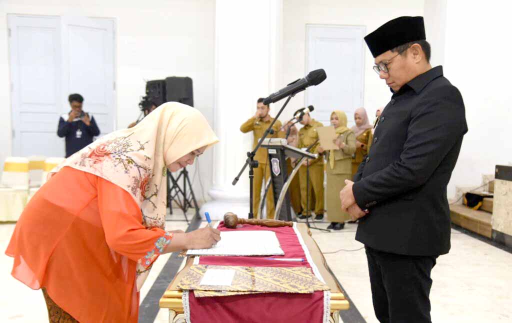 Penjagub Gorontalo Minta Pejabat Pemprov Tak Pamer Kekayaan di Medsos
