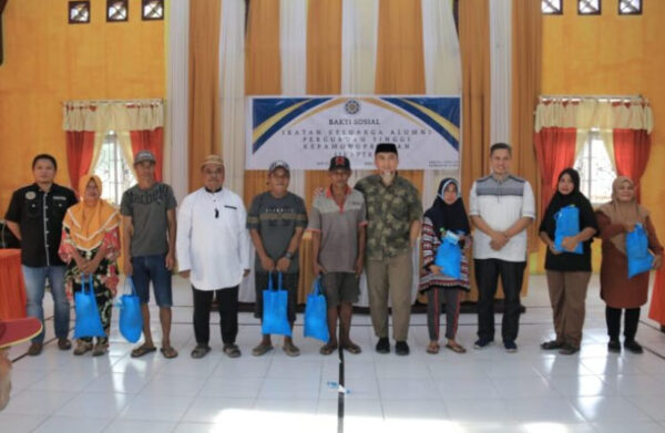 IKAPTK Gorontalo dan Pohuwato Berbagi Bersama Warga