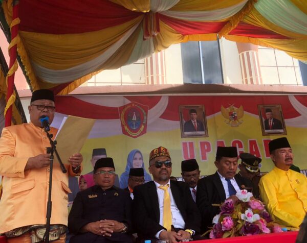 Asisten Pemerintahan dan Kesejahteraan Rakyat Abdulwahab Paudi didaulati Bacakan Kilas Balik Perjuangan Pembentukan Kabupaten Gorontalo Utara
