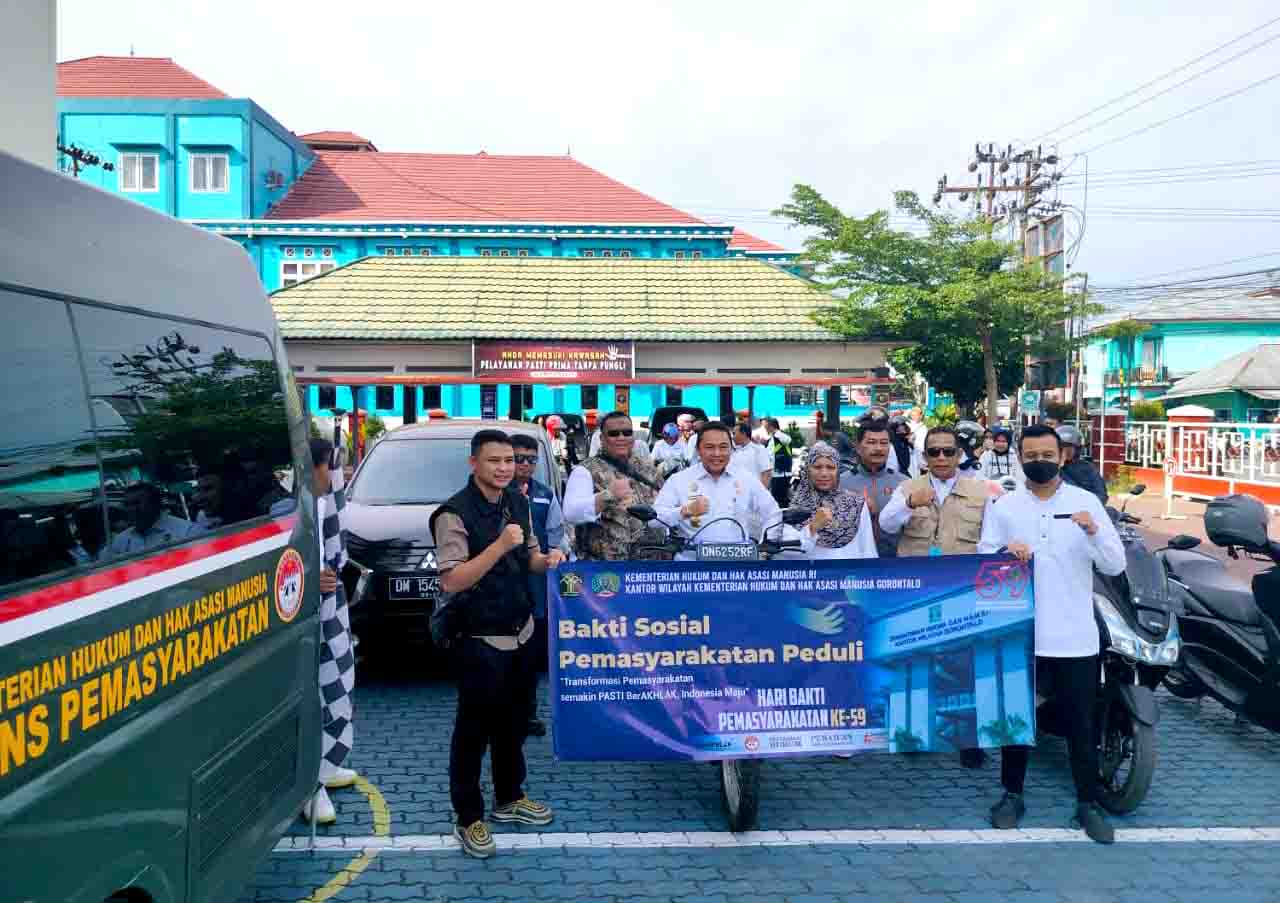 Divisi Pemasyarakatan Kemenkumham Gorontalo Berbagi dengan Warga Desa Poduwoma