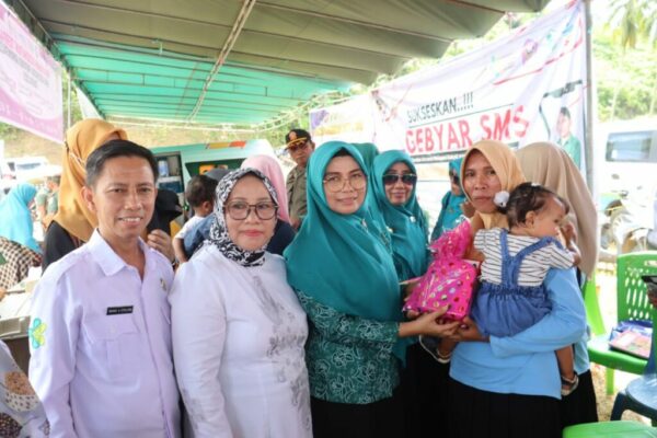 Ketua TP PKK Provinsi Gorontalo tinjau Puskesmas Taluditi
