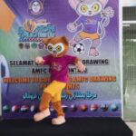 Maskot AMFC 2023 “Tarsilo” Jadi Perhatian Pengunjung Bandara Djalaluddin