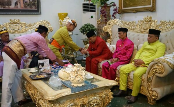 Penjagub Ismail Diterima Secara Adat di Kabupaten Gorontalo