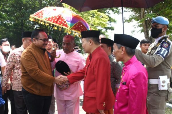 Menteri Agama Disambut Adat Mopotilolo di Gorontalo