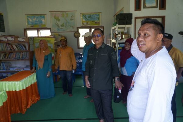 Bupati Thariq Menerima Aspirasi Pendidik di SDN 15 Desa Dudepo Kecamatan Anggrek