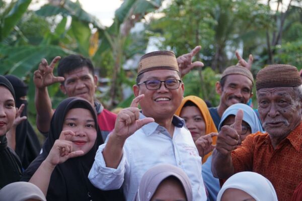 Tiba di Kecamatan Tolinggula, Masyarakat Sambut Bupati Gorut dengan Kegiatan Halal Bihalal
