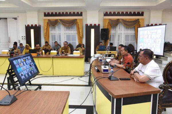 Penjagub Ismail Larang Sekolah Laksanakan Wisuda