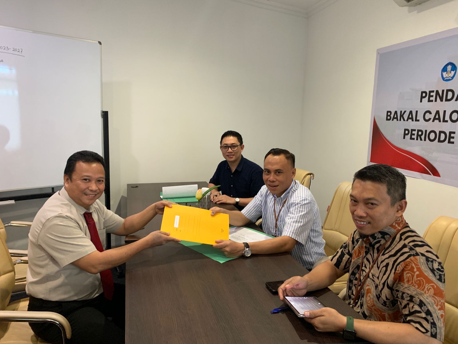 Dekan Fakultas Ekonomi Resmi Daftarkan Diri Jadi Bakal Calon Rektor UNG