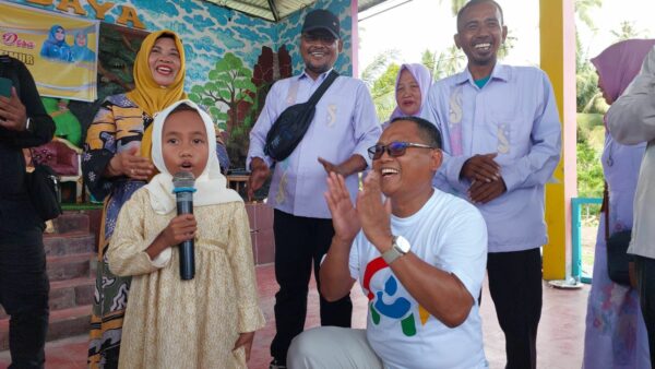 Bukan Hanya Masyarakat Sumtim, Anak Usia Dini Tak Luput Diberi Spirit Oleh Bupati Thariq