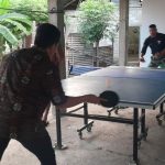 Mengisi waktu luang dengan Berolahraga Bersama Warga Desa