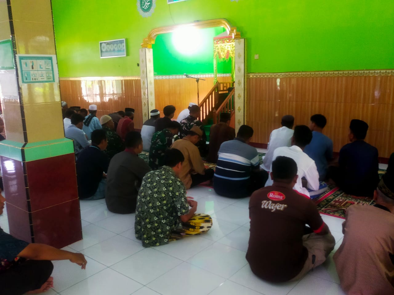 Satgas TMMD 117 Tetap Sempatkan Diri Sholat Jumat Berjamaah