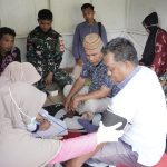Pengecekan Kesehatan Dilakukan Tim Kesehatan TMMD 117 Bersama Tim Kesehatan Masyarakat