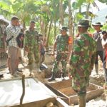 Tim Satgas TMMD Bangun Jamban Bagi Warga Tongo