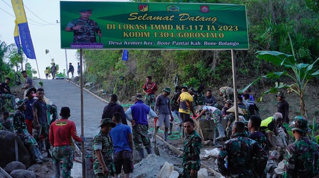 Jalan Rabat Beton Sepanjang 900 Meter Hampir Selesai