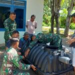 Satgas TMMD Pasang Penyerapan Penyaringan Pasa Septic Tank