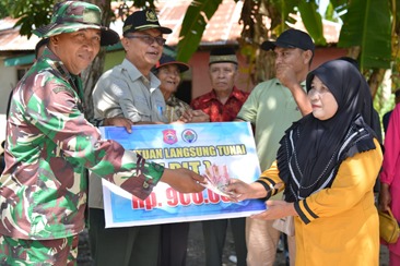 TMMD117 Kodim 1304 Gorontalo Ditutup Dengan Pembagian Sembako dan BLT