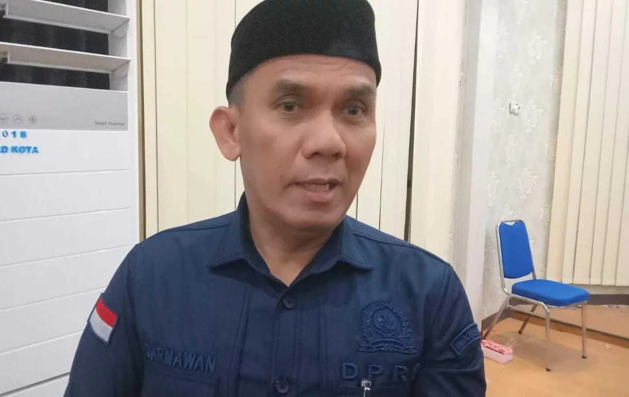 Darmawan Duming Minta Pemkot Tertibkan Baliho Caleg yang Dipasang Padahal Belum Waktunya