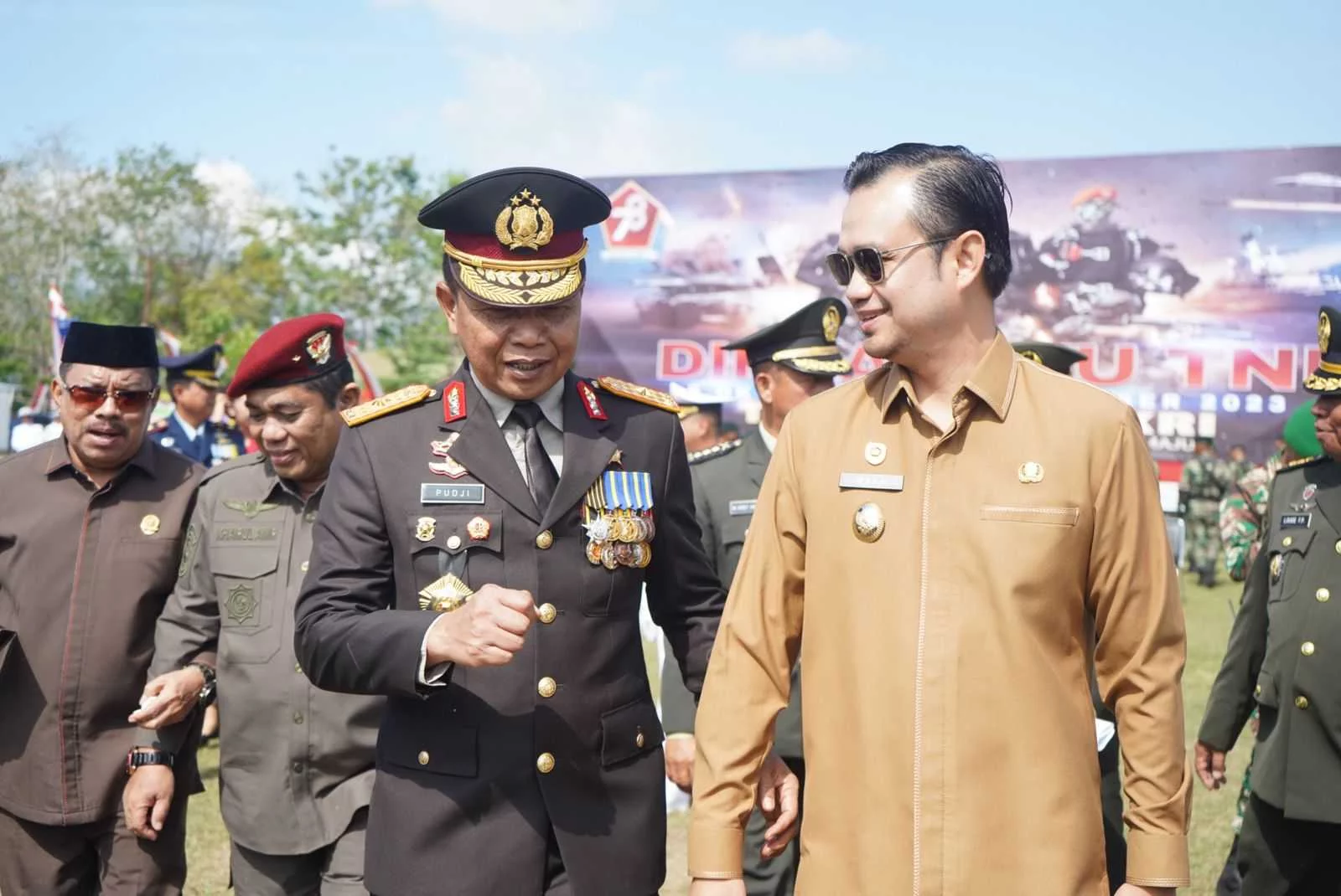 Hadiri HUT TNI Ke-78, Ini Harapan Wawali kepada TNI