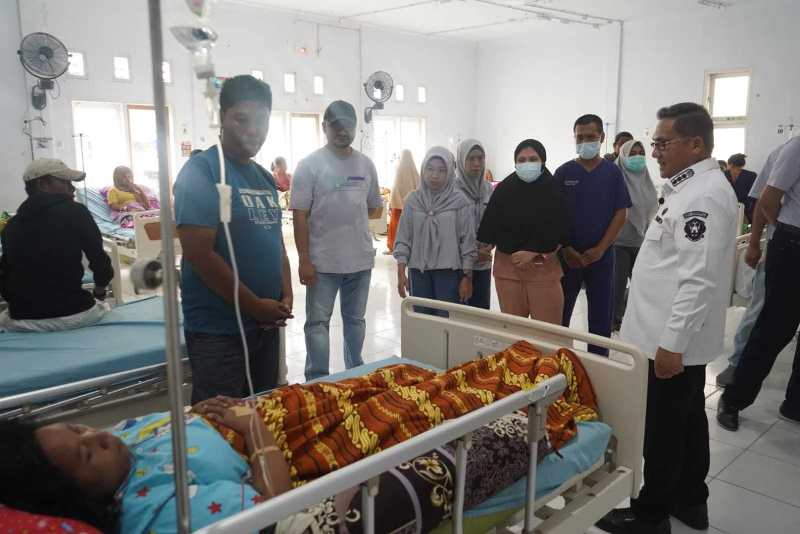 Lakukan Kunjungan Kerja Ke RS Otanaha, Marten Sampaikan Beberapa Poin Penting Kepada Pasien
