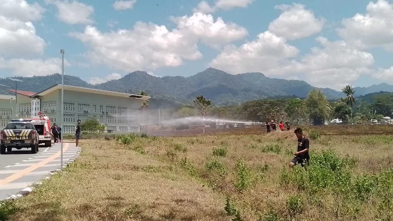 Lahan Kosong di FSB UNG Kampus 4 Terbakar