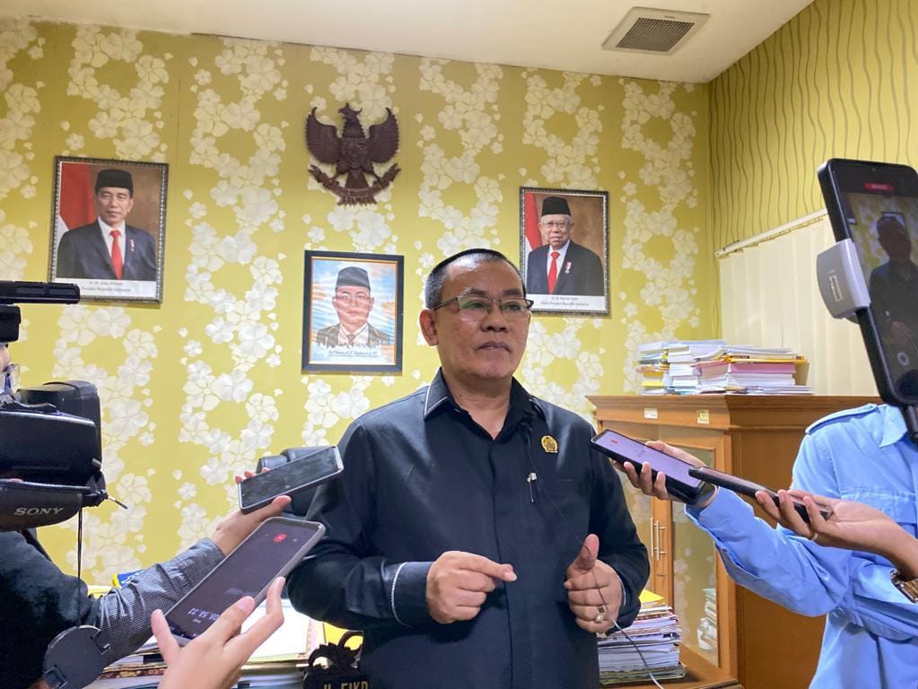 Sering Jadi Pemicu Masalah di Masyarakat, Fikram Salilama Desak Pembahasan Ranperda Miras