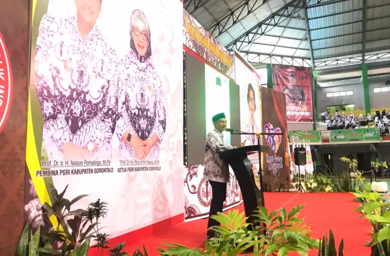 PERINGATI HUT PGRI KE-78, BUPATI GORONTALO INGATKAN KEPADA PARA GURU