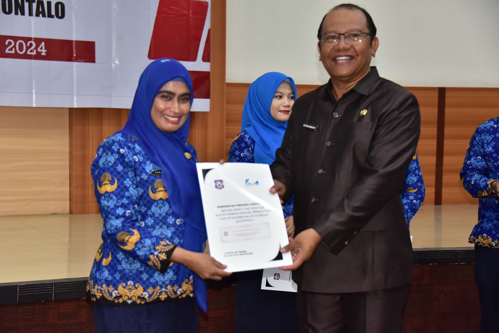 Diskominfotik Terima Penghargaan Inovator Daerah