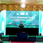 BUPATI GORONTALO HADIRI PEMBUKAAN RAKORNIS STAF KHUSUS SE-SULUTGO