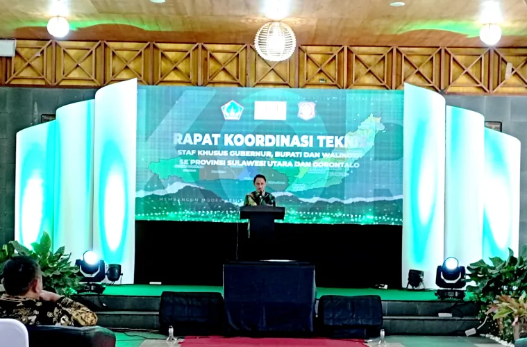 BUPATI GORONTALO HADIRI PEMBUKAAN RAKORNIS STAF KHUSUS SE-SULUTGO