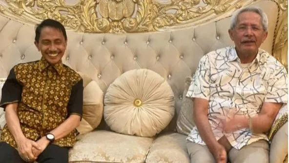 PENJABAT GUBERNUR GORONTALO PERTAMA BERKUNJUNG KE RUDIS BUPATI GORONTALO, INI PEMBAHASANNYA