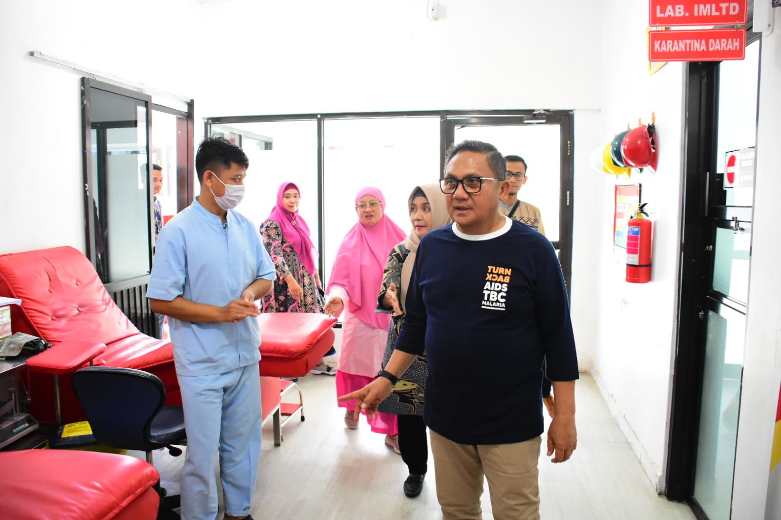 Marten Ajak Warga Untuk Donor Darah