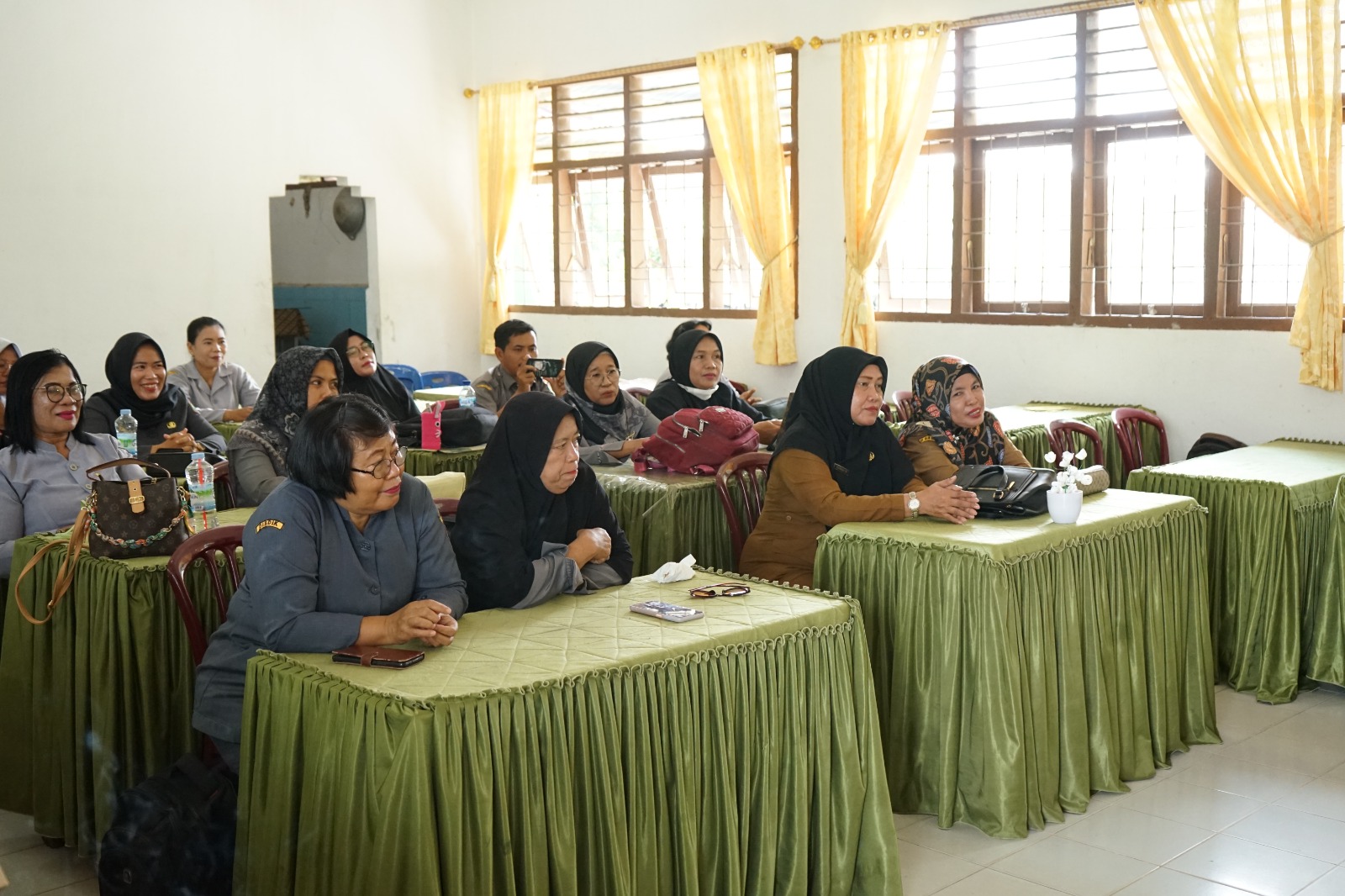 Bupati Asahan silaturahmi Dengan UPTD SD, SMP Negeri Sekecamatan Meranti Dan Kecamatan Pulo Bandring