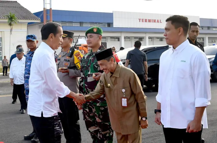 Usai dampingi Presiden RI kuker ke Gorontalo, Bupati Nelson dapat dua mandat