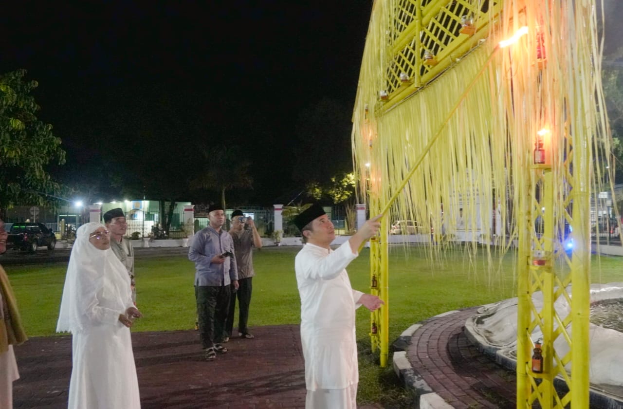 Penjagub Gorontalo dan Sekdaprov Gelar Doa Tumbilotohe