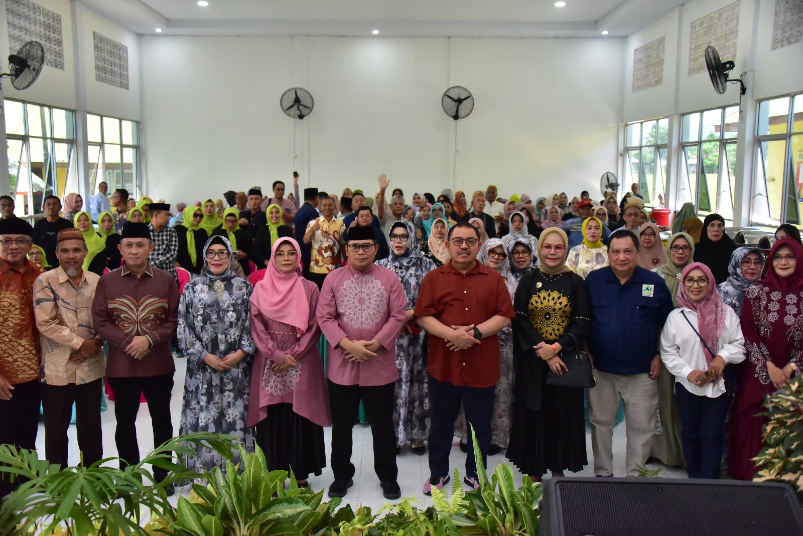 Penjagub Ismail Halalbihalal Bersama Alumni SMA Negeri 1 Kabila