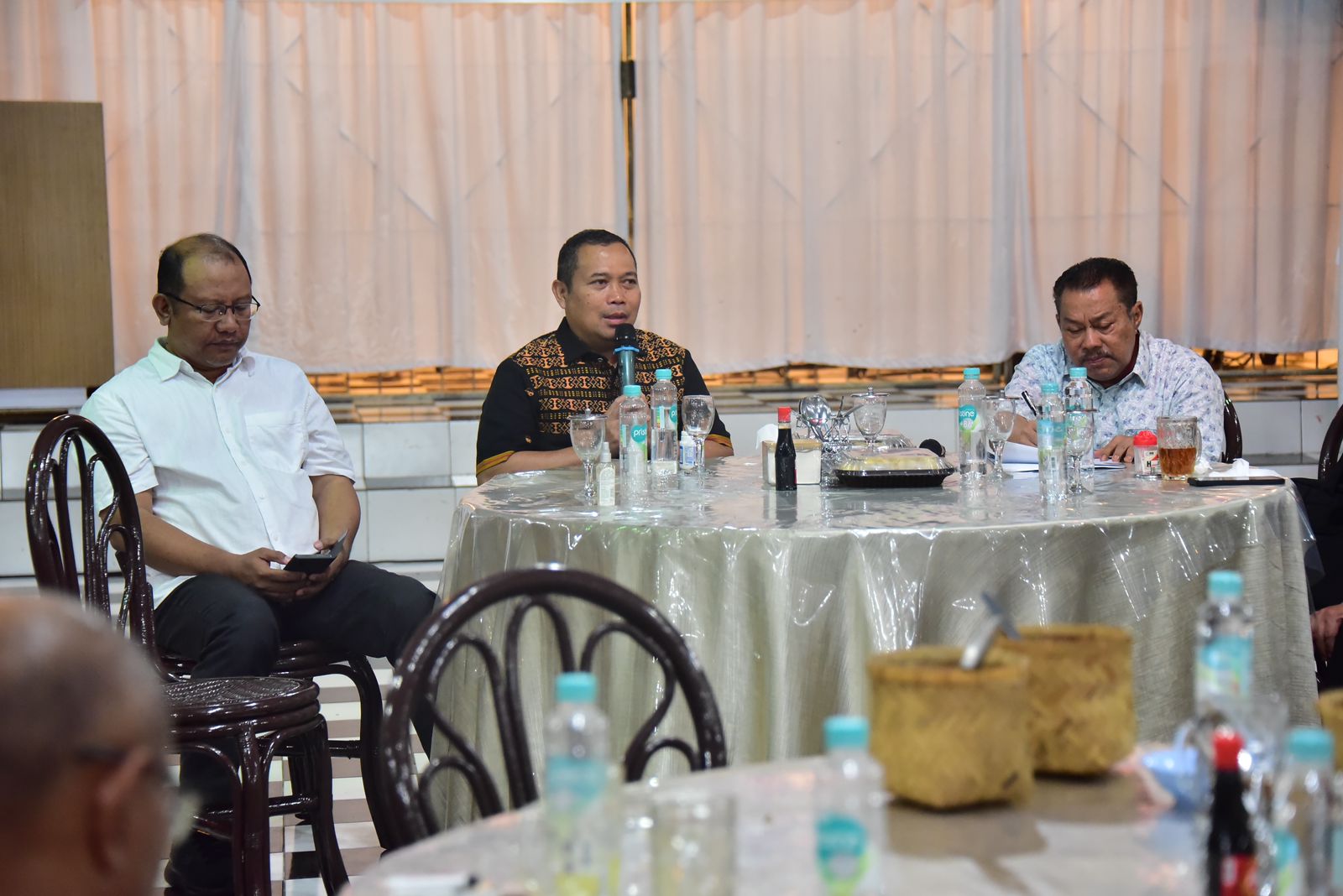 Silaturahmi Bersama Deprov, Penjagub Ismail Titip Beberapa Hal