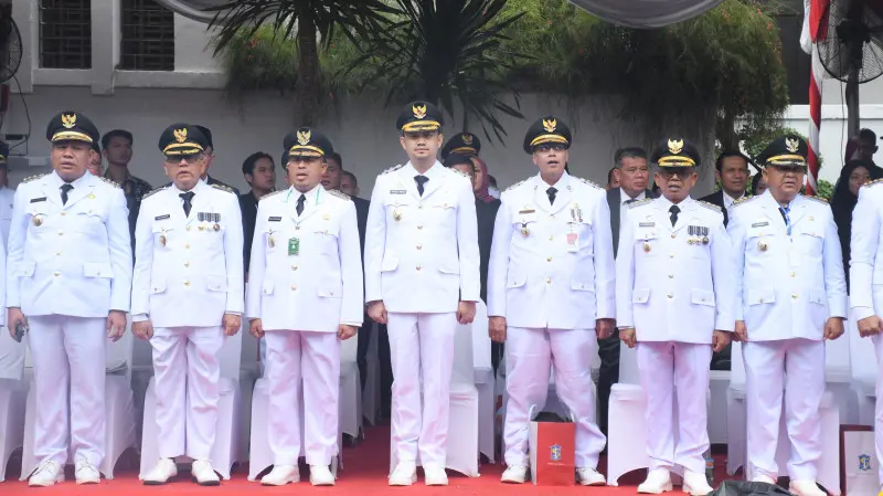 Wawali Ikuti Upacara Hari Otda ke XXVIII di Surabaya