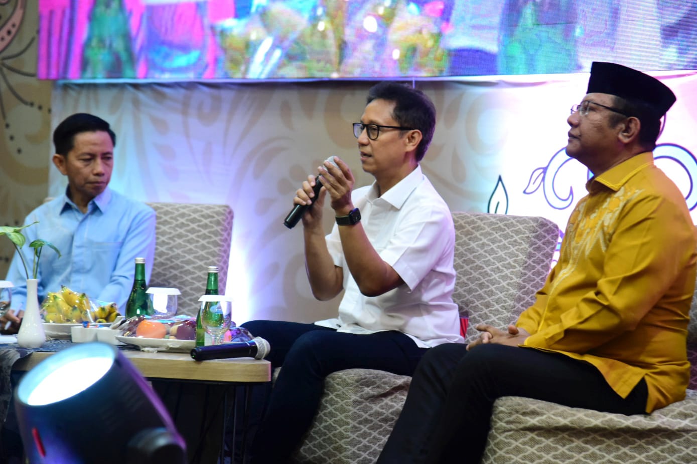 Talkshow Rakerkesda, Menkes : Jangan Hanya Urus RS, Puskesmas Juga