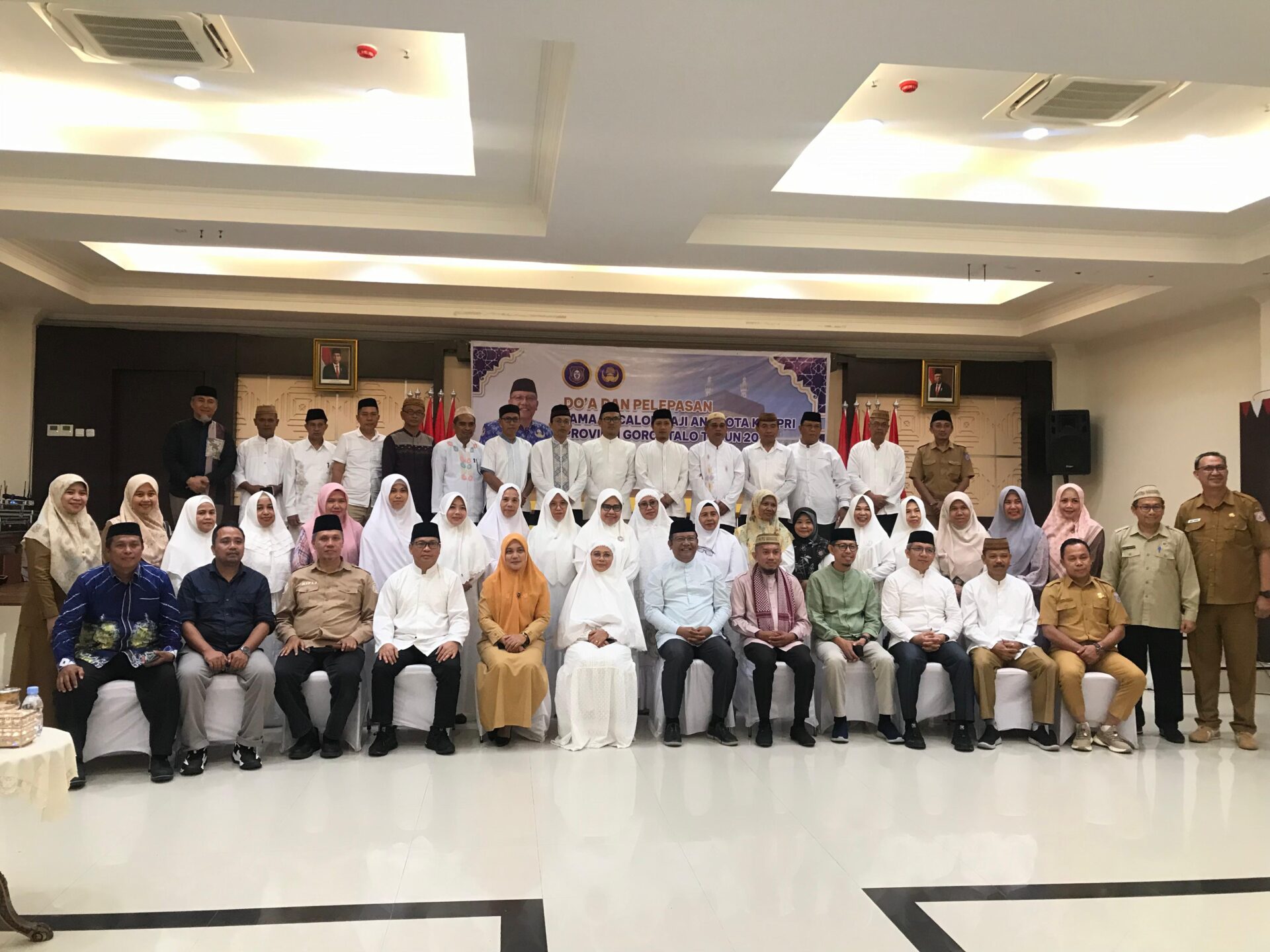 Plh Gubernur Gorontalo Lepas JCH 2024 Anggota Korpri